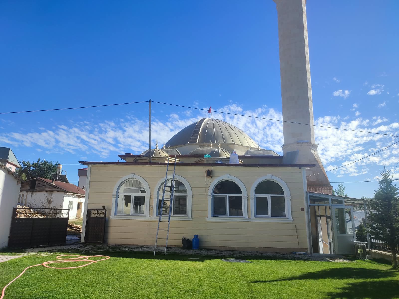 Karaçayır Köyü Kelkit Cami tamamlanan kaplama