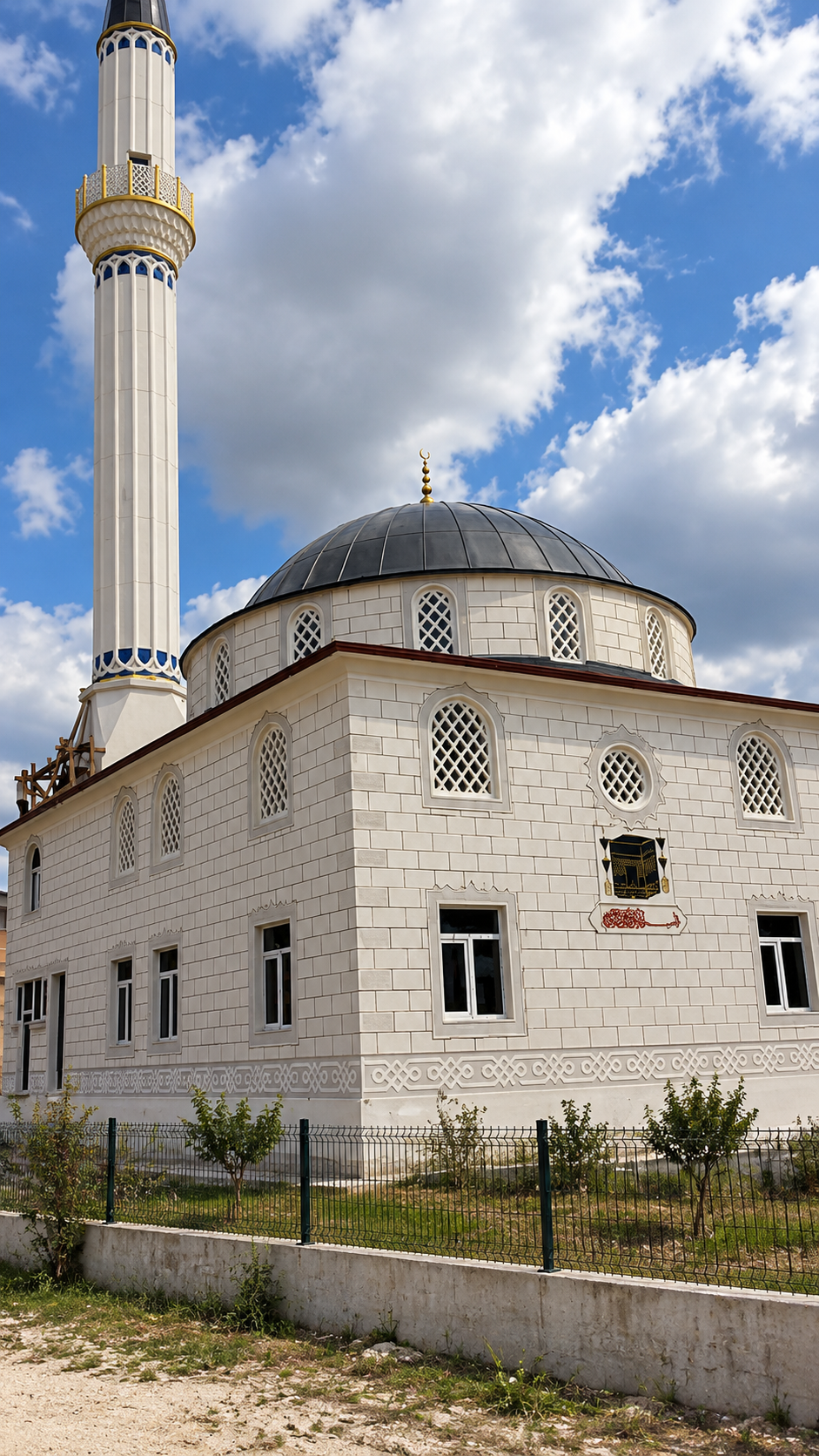 Suluca Köyü Site Mahallesi Camii tamamlanan kaplama
